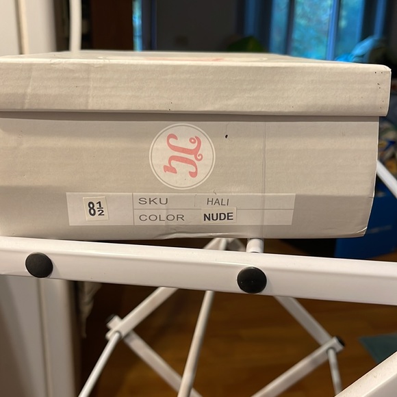 Journey Collection Heels Nude Size 8 1/2 - Picture 6 of 6